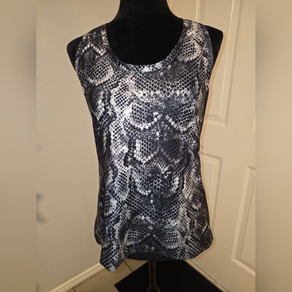 Women's Black and Gray Snake Print Workout Top
